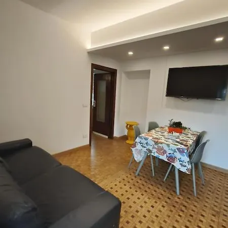 Seaside Apartment, 20m To The Beach, Wi-fi&terrace *