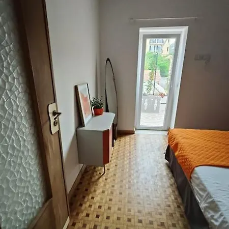 Seaside Apartment, 20m To The Beach, Wi-fi&terrace Apartamento *